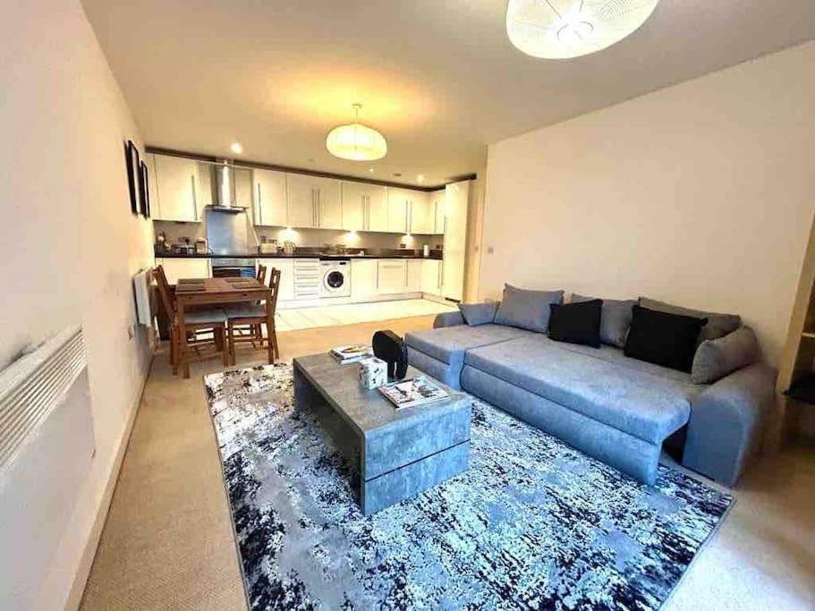 O2 Excel City Airport Apartment London Exteriör bild